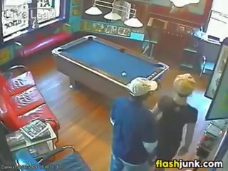 Saperangan kejiret kurang ajar by a security camera