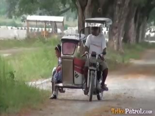 Filipina adolescente follada al aire libre en preparar campo por turista